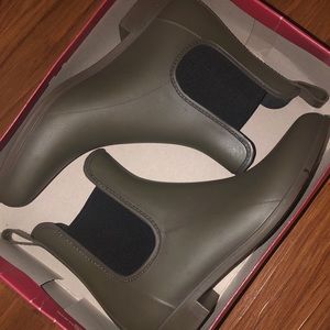 Chelsea rain boots